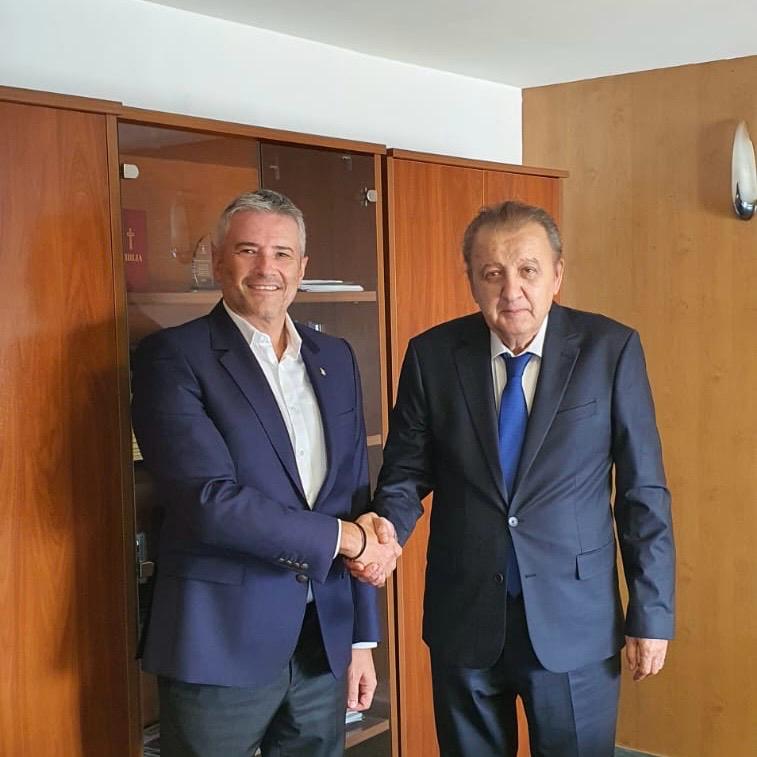 InfoCons Protecția Consumatorului și Autoritatea Naţională de Reglementare pentru Serviciile Comunitare de Utilităţi Publice – A.N.R.S.C. au semnat un protocol de colaborare